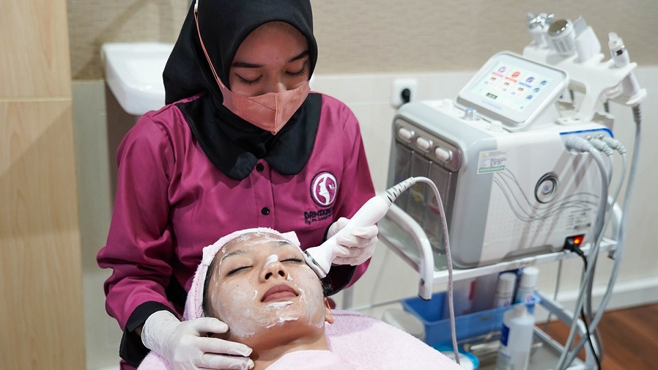 Ternyata Begini Urutan Perawatan Wajah di Klinik Kecantikan yang Benar