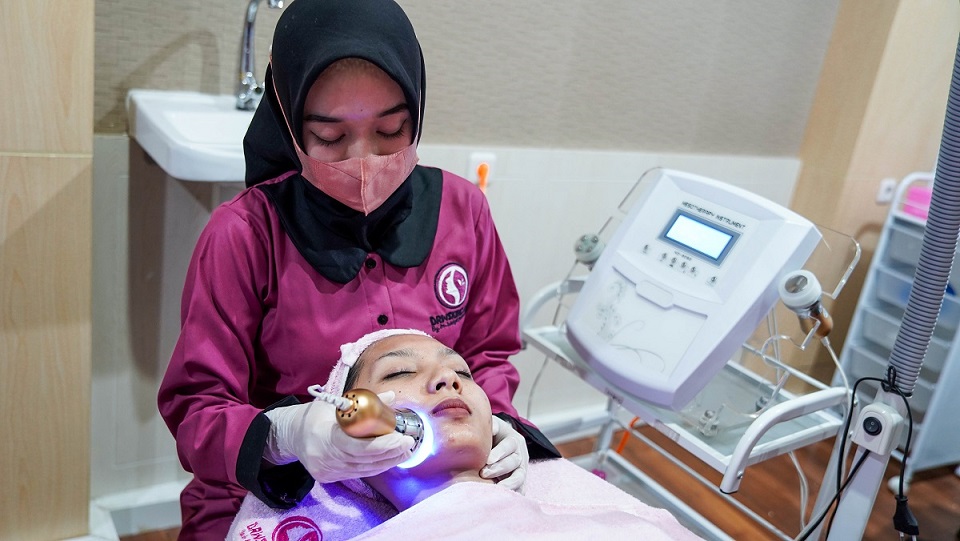 Keunggulan Perawatan di Klinik DRW Skincare, Sekali Treatment Dijamin Ketagihan