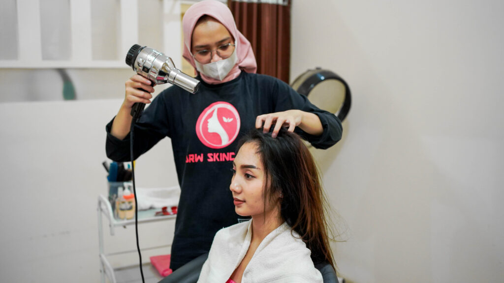 Perbedaan Hair Spa dan Hair Creambath, Ternyata Begini Penjelasannya